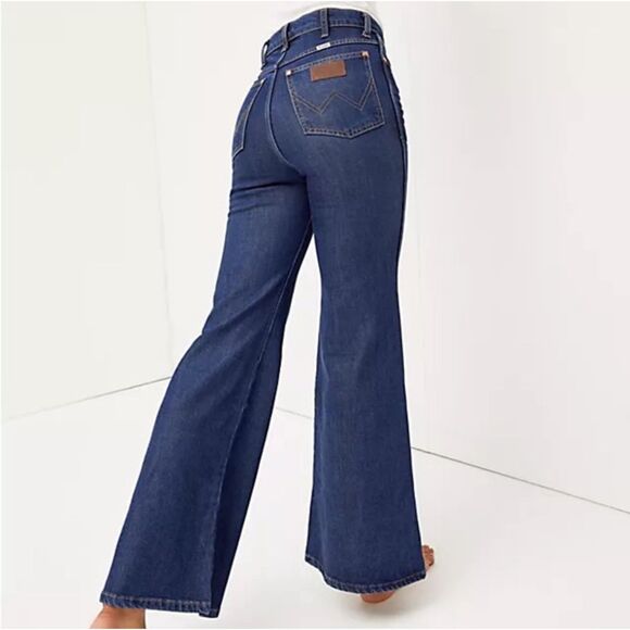 NWT Free People x Wrangler Wanderer Flare Jeans Size 30 x 32 - Picture 1 of 8
